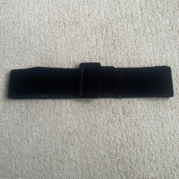 🔥 STUNNING VELVET BELT WITH RHINESTONES 🔥 - Picture 8 of 11